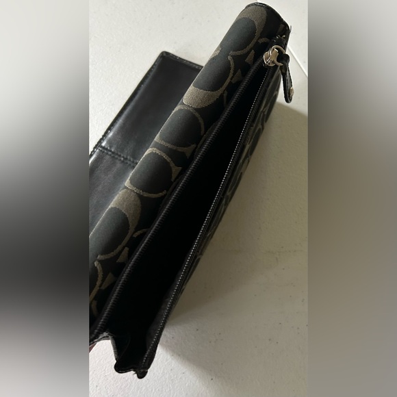 Coach Alexandra Signature Slim black and gray wallet. - Picture 6 of 9